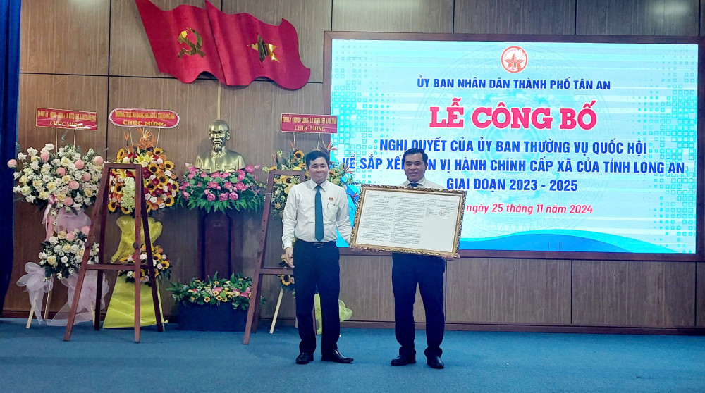 TP.Tân An: Nhập toàn bộ diện tích tự nhiên, quy mô dân số của phường 2 vào phường 1