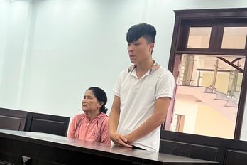 Nhóm thanh thiếu niên ngang nhiên bắt giữ người trái pháp luật