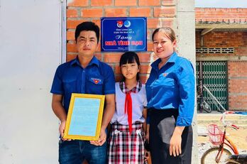 Phát huy sức trẻ trong xây dựng nông thôn mới Phát huy sức trẻ trong xây dựng nông thôn mới