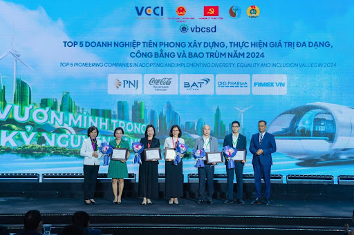 Công ty Coca-Cola Việt Nam xuất sắc giành 3 giải thưởng hàng đầu trong cùng một tháng