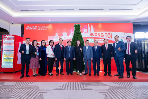 Công ty Coca-Cola Việt Nam xuất sắc giành 3 giải thưởng hàng đầu trong cùng một tháng