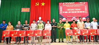 Lực lượng vũ trang huyện Bến Lức - Giữ gìn, phát huy truyền thống anh hùng