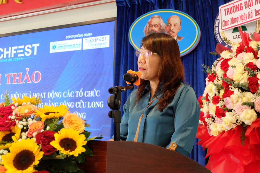 Phó Giám đốc Sở Khoa học và Công nghệ tỉnh - Hồ Thị Diệp Thuý phát biểu tại hội thảo
