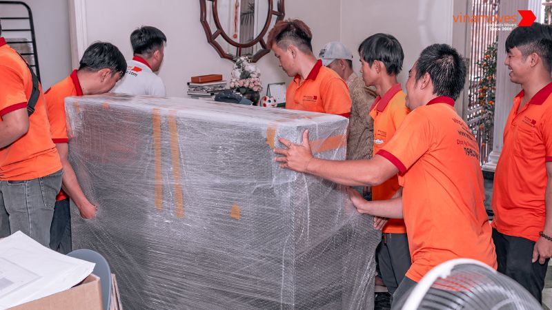 Chuyển văn phòng và chuyển nhà từ TP.HCM đến cách tỉnh, thành khác cùng Vinamoves