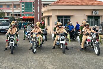 Công an huyện Tân Thạnh bảo đảm an toàn giao thông dịp tết Công an huyện Tân Thạnh bảo đảm an toàn giao thông dịp tết