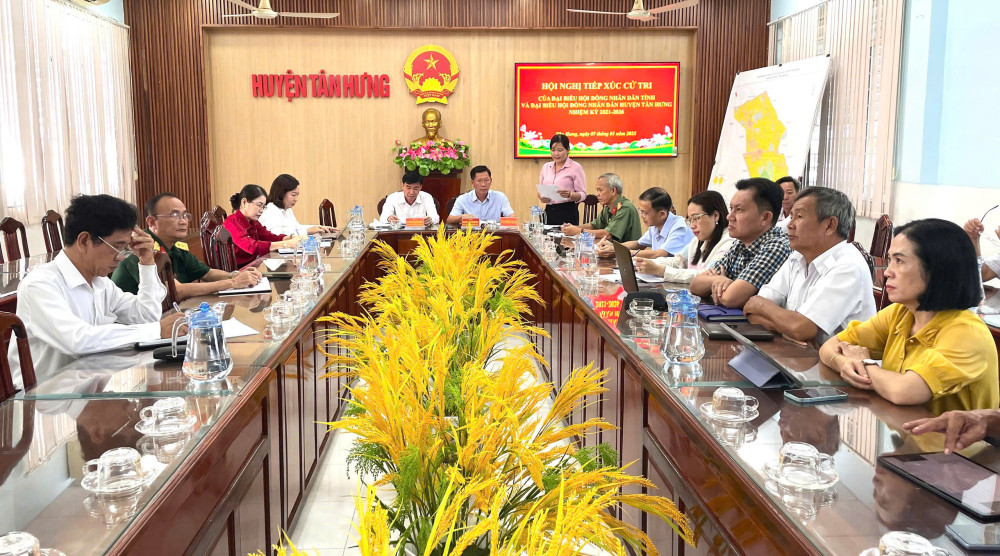 Cử tri huyện Tân Hưng kiến nghị nhiều vấn đề về đời sống