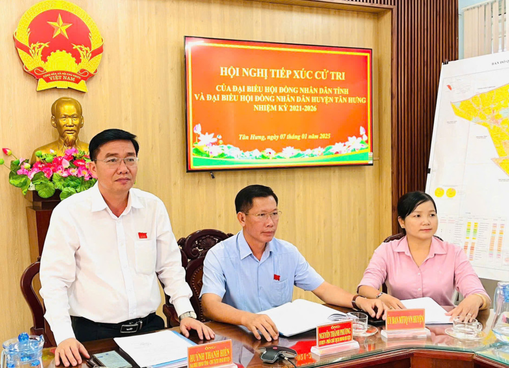 Cử tri huyện Tân Hưng kiến nghị nhiều vấn đề về đời sống