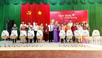 Huy động nguồn lực chăm lo cho các đối tượng dịp Tết Nguyên đán Huy động nguồn lực chăm lo cho các đối tượng dịp Tết Nguyên đán