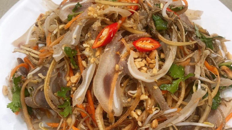 Gỏi hoa chuối tai heo giàu chất xơ (Ảnh: sưu tầm)