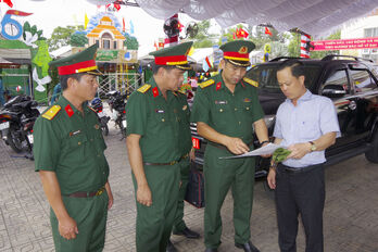 Kiểm tra công tác chuẩn bị tiếp nhận chiến sĩ mới tại Tiểu đoàn Bộ binh 1, Trung đoàn Bộ binh 738
