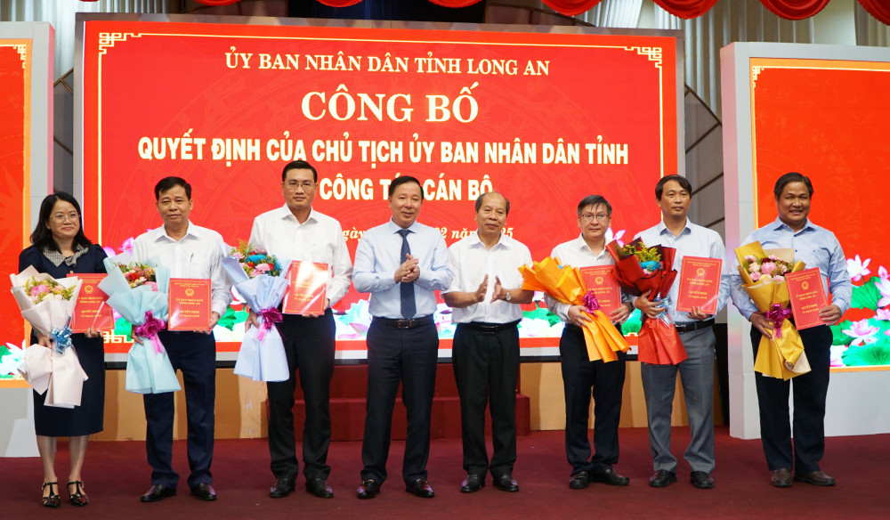 Long An: Công bố thành lập các cơ quan chuyên môn thuộc UBND tỉnh