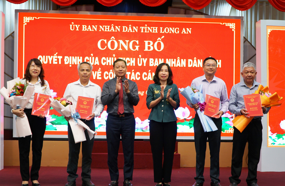 Long An: Công bố thành lập các cơ quan chuyên môn thuộc UBND tỉnh