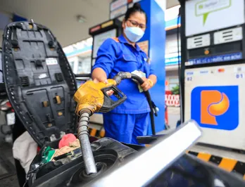 Giá xăng dầu hôm nay 28/02: Bật tăng trở lại