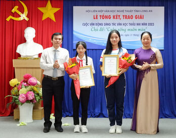 Gieo 'mầm thơ' nơi người trẻ