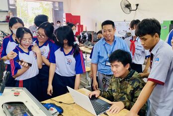 Đồng hành cùng học sinh THCS định hướng tương lai