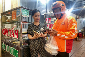 Online stores focus on brand building to increase sales