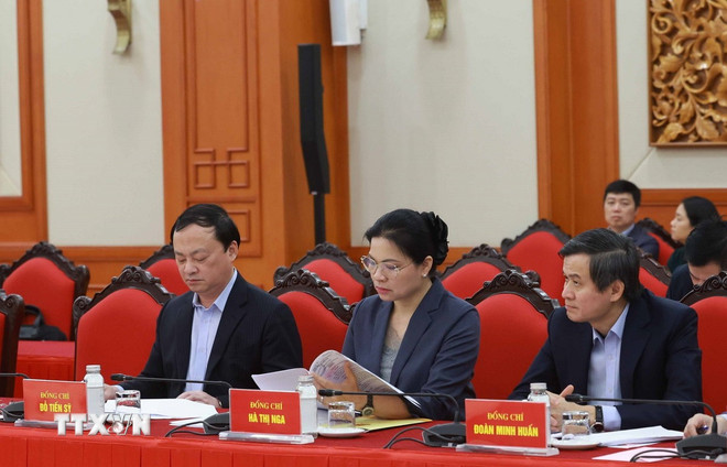 Tổng Bí thư: Báo cáo Chính trị phải thực sự là văn bia, là ngọn đuốc soi đường Các đại biểu dự phiên họp của Tiểu ban Văn kiện Đại hội XIV. (Ảnh: Thống Nhất/TTXVN)