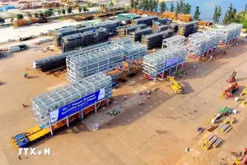 Vietnam – Singapore trade surges over 27% in early 2025