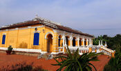Visit the rich neighborhood of Thanh Phu Long