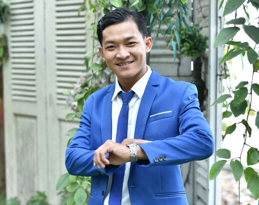 Nhà thơ Trần Đức Tín