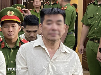 Cựu Chủ tịch tỉnh An Giang Nguyễn Thanh Bình bị đề nghị 9-10 năm tù vụ cát lậu