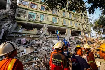Thailand's payments system, businesses operating normally after quake