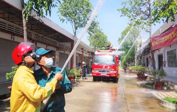 Bảo đảm an toàn kho tàng, doanh trại trong mùa khô