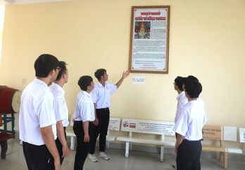 Hướng về nguồn cội, phát huy truyền thống tốt đẹp của dân tộc