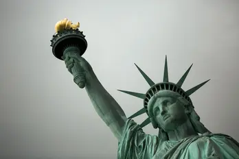 Đòn thuế của ông Trump giáng mạnh vào du lịch Mỹ