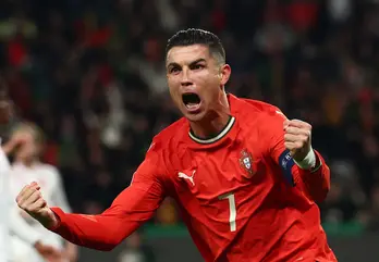 Những 'luật lệ' trong chế độ ăn của Ronaldo, tại sao lại là 6 bữa một ngày?