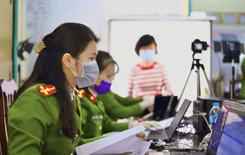 Khi sáp nhập xã, tỉnh, có bắt buộc đổi căn cước, hộ chiếu?