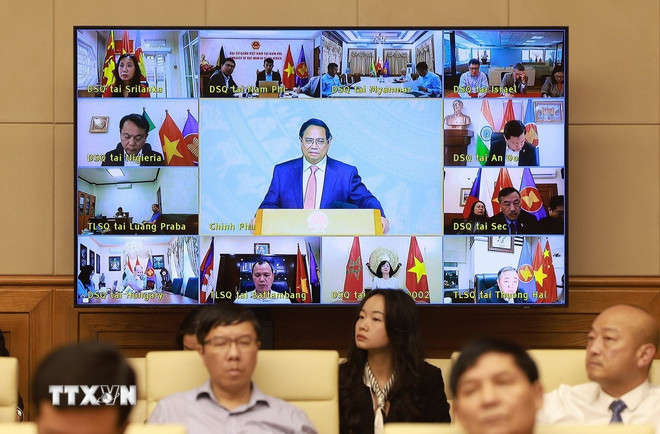 Thủ tướng: Chúng ta phải vươn lên mạnh mẽ, không được phép yếu đi