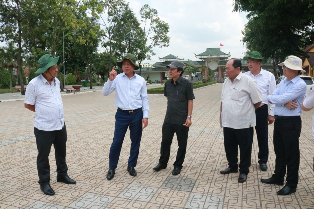 Kiểm tra công tác chuẩn bị khởi công các khu lưu niệm và Trường THCS Võ Văn Tần