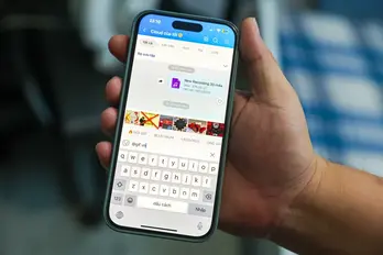 Xôn xao hình ảnh không phù hợp xuất hiện trong ứng dụng nhắn tin của Zalo