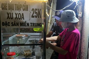 Thổi hồn quê vào từng chiếc bánh, ly chè