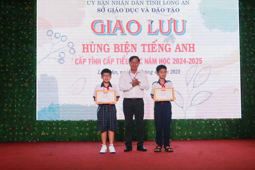 Tân An, Cần Giuộc giành giải Nhất hùng biện tiếng Anh cấp tiểu học
