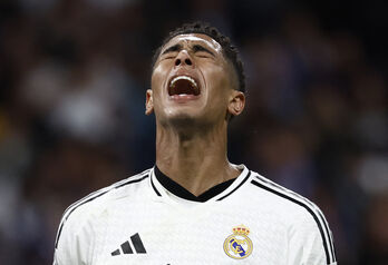 Arsenal đánh bại Real Madrid ở cả 2 lượt trận tứ kết Champions League