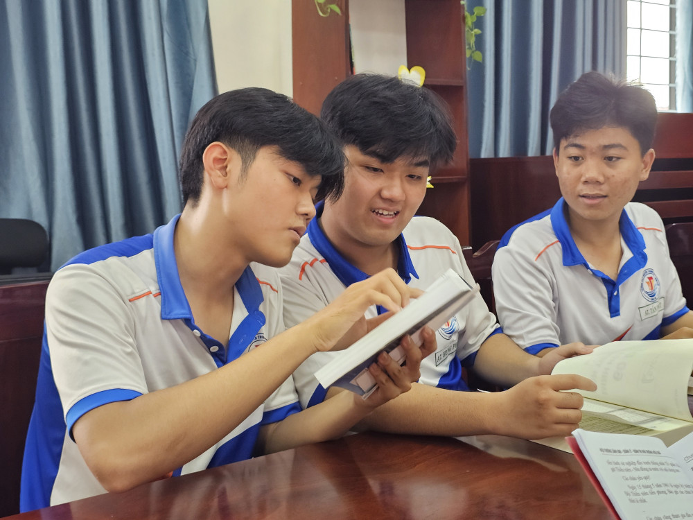 Đọc và chia sẻ - Hành trình lan tỏa tri thức và niềm vui