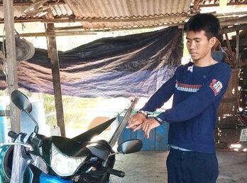 Bắt nam thanh niên thuê xe ôm chở đi tìm bạn rồi cướp xe
