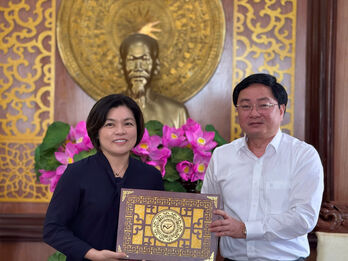 Lãnh đạo Công ty TNHH Giầy Ching Luh Việt Nam chào xã giao lãnh đạo tỉnh