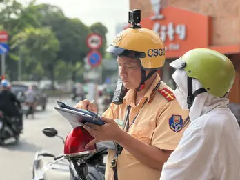 Bằng lái bị trừ hết điểm nhưng vẫn điều khiển xe, tài xế bị phạt bao nhiêu?