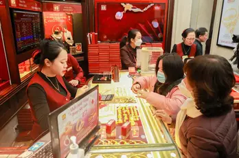 Vàng đạt đỉnh 124 triệu đồng: Chuyên gia kêu gọi thận trọng khi đầu tư