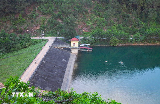 Nghệ An: Vẻ đẹp hoang sơ, yên bình của hồ Xuân Dương thu hút du khách