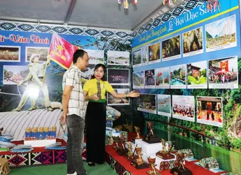 Exhibition promotes tourism, cultural heritage, traditional handicrafts