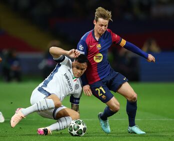 Barca hòa Inter trong trận cầu có 6 bàn thắng ở bán kết lượt đi Champions League
