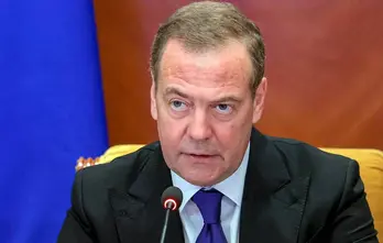 Ông Medvedev: Không ai có thể đảm bảo Kiev an toàn nếu Ukraine tấn công Matxcơva ngày 09/5