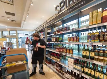 Vietnamese businesses catch market trends in Canada