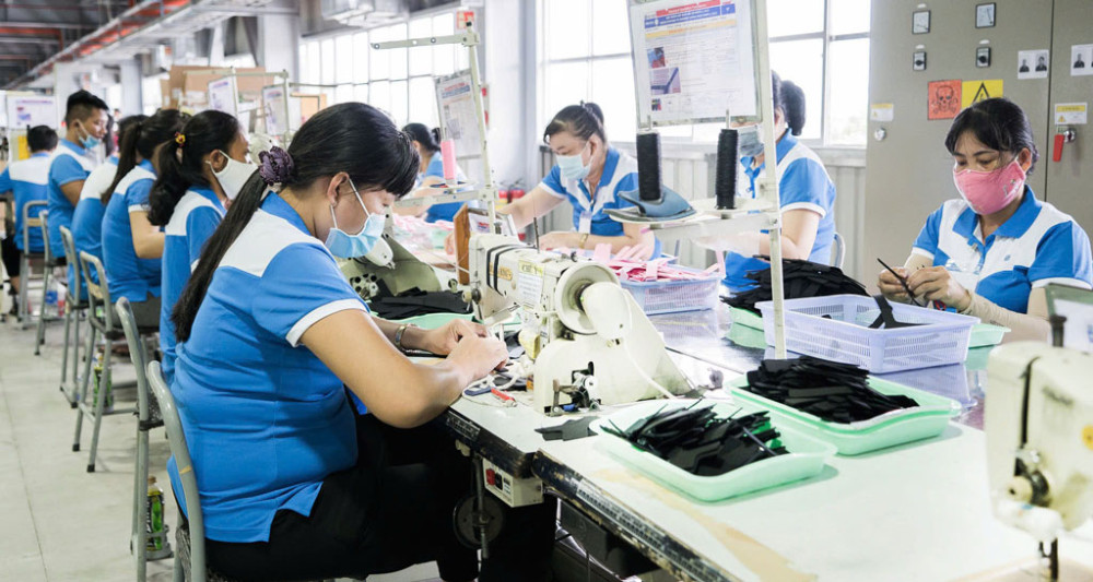 Công nhân Việt Nam tiên phong bước vào kỷ nguyên mới