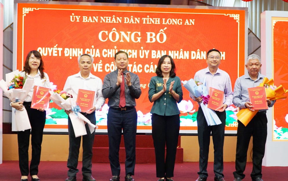 Bảo đảm chính sách đúng, đủ, kịp thời, đồng bộ trong sắp xếp tổ chức bộ máy