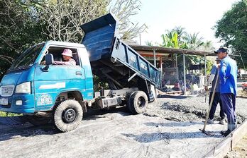 Hỗ trợ bêtông đầu tư đường giao thông nông thôn